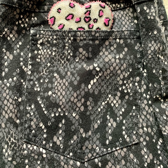 Isaac Mizrahi Ladies snake print Pant - Picture 4 of 9